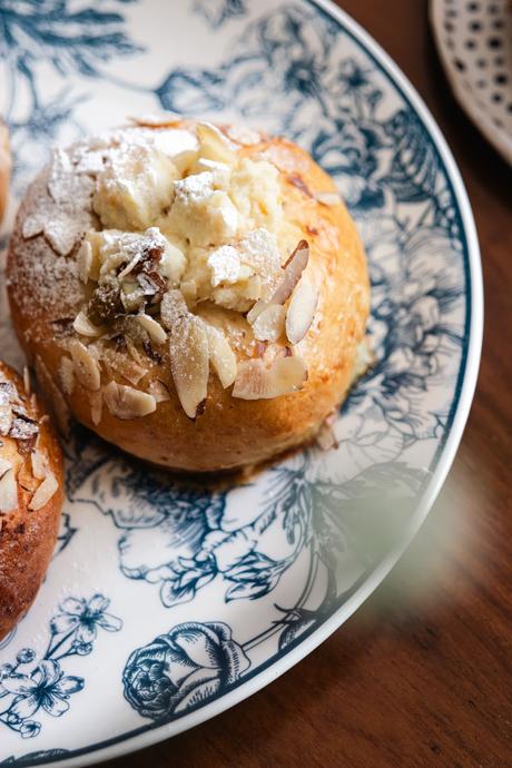 Mi familia está enamorada de estos pancitos con tangzhong, naranja y ricotta dulce