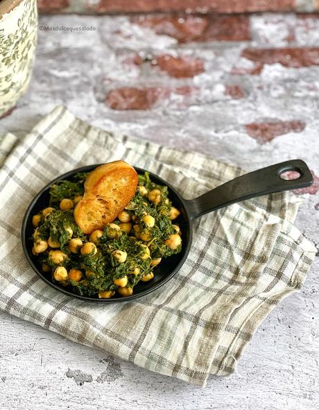 Garbanzos con espinacas
