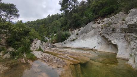Ruta al Toll de l’Olla desde Farena: baño en el río Brugent | Alt Camp