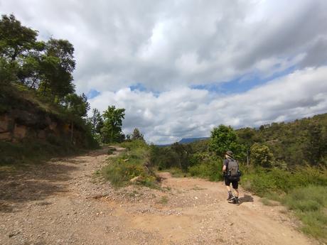 Explora el Pantà de Fuives: ruta circular, vistas increíbles y baño en la riera | El Berguedà Explora el Pantà de Fuives: ruta circular, vistas increíbles y baño en la riera | El Berguedà