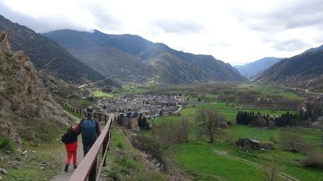 Ruta circular entre Esterri d’Àneu i València d’Àneu por el Camí Vell de Son | Pallars Sobirà Ruta circular entre Esterri d’Àneu i València d’Àneu por el Camí Vell de Son | Pallars Sobirà