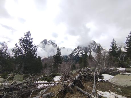 Ruta al Estany de Ratera desde Sant Maurici | Pallars Sobirà Ruta al Estany de Ratera desde Sant Maurici | Pallars Sobirà