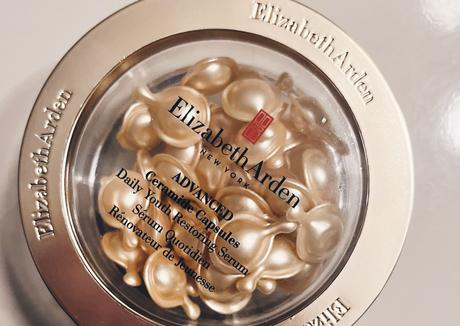 Elizabeth Arden sus nuevas cápsulas de Retinol HPR, fórmula avanzada antiage que promete reducir arrugas, mejorar la firmeza y aportar luminosidad