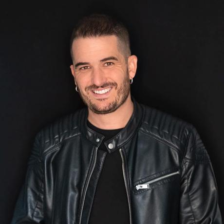 Blas Ruiz Grau sigue consolidándose entre los escritores alicantinos Blas Ruiz Grau sigue consolidándose entre los escritores alicantinos