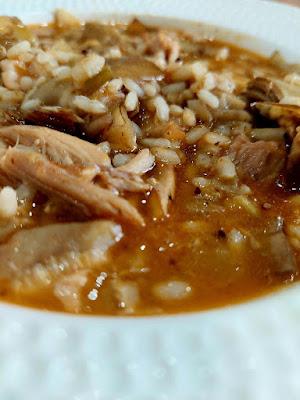 ARROZ CALDOSO DE POLLO Y ALCACHOFAS