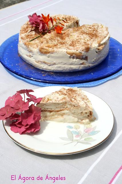 Tarta de horchata y fartons Tarta de horchata y fartons El Ágora de Ángeles