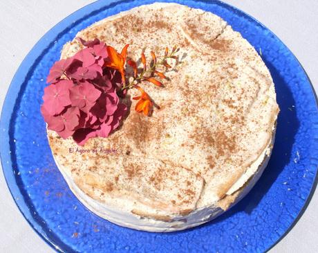 Tarta de horchata y fartons Tarta de horchata y fartons El Ágora de Ángeles