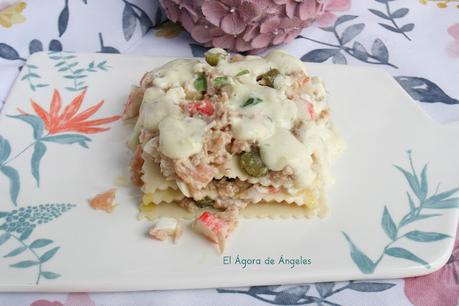 lasaña fría, salmón ahumado, yogur Lasaña fría de salmón ahumado y salsa de yogur, El Ágora de Ángeles