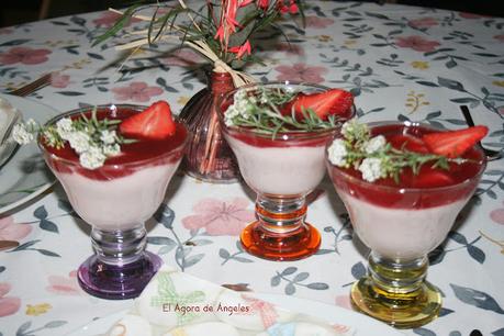 Copa de crema de fresas con yogur y mascarpone Copa de crema de fresas con yogur y mascarpone El Ágora de Ángeles