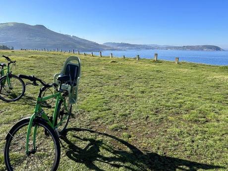 A Coruña, una ciudad para disfrutar con calma (también con niños) coruña - paseo bici extremo ciudad
