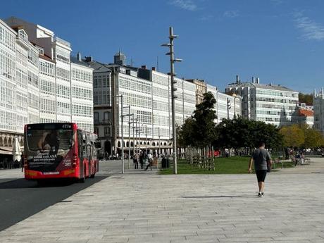A Coruña, una ciudad para disfrutar con calma (también con niños) coruna- avenida marina general