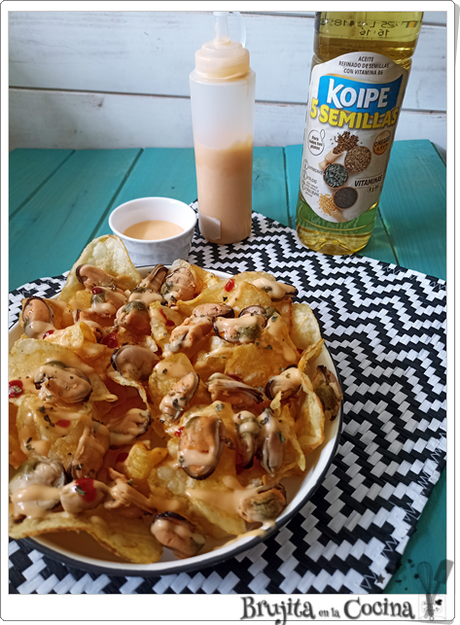 Patatas fritas con mejillones y mayonesa de escabeche Patatas fritas con mejillones y mayonesa de escabeche