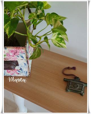 MUEBLE RESTAURADO (MESITA) MUEBLE RESTAURADO (MESITA)