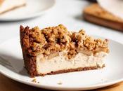 Cheesecake Vegano Crumble Manzana: Postre Reconfortante Elegante
