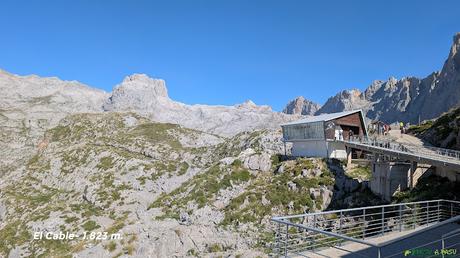 El TESORERO y la TORRE DE HORCADOS ROJOS desde EL CABLE El Cable, Teleférico de Fuente Dé