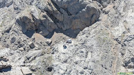 El TESORERO y la TORRE DE HORCADOS ROJOS desde EL CABLE Vista del Refugio de Cabaña Verónica desde la Torre de Horcados Rojos