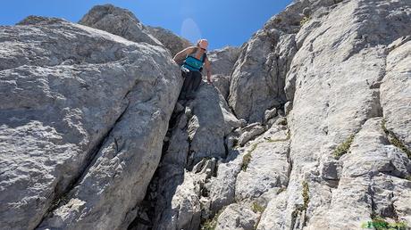 El TESORERO y la TORRE DE HORCADOS ROJOS desde EL CABLE Salida de la cima del Tesorero