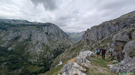 Inicio del camino viejo entre Sotres y Tielve