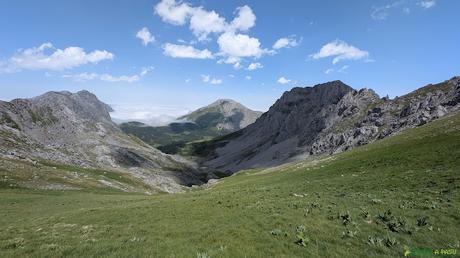 El PICO FARIÑENTU desde TUIZA DE ARRIBA, Lena Vista de los Puertos de Agueria