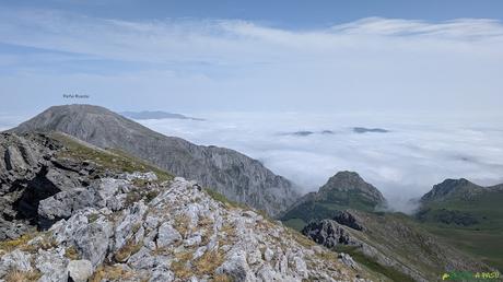 Vista desde el Fariñentu hacia Peña Rueda