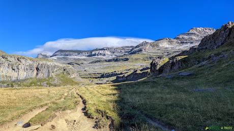 Camino al Refugio de Góriz