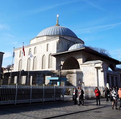 Diario de viaje a Estambul – Día 2: Ruta por Sultanahmet, Mezquita Azul y Parque Gülhane