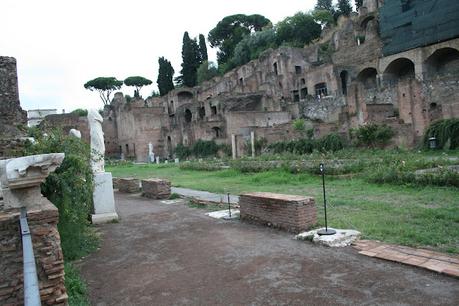 Vestales, las sacerdotisas de Vesta en la antigua Roma Vestales, las sacerdotisas de Vesta en la antigua Roma