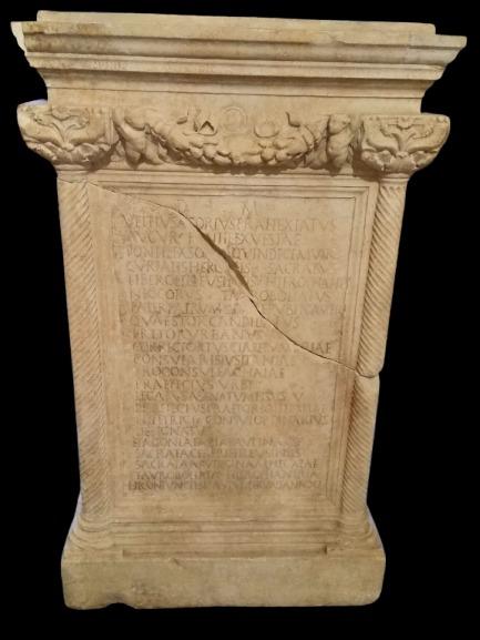 Vestales, las sacerdotisas de Vesta en la antigua Roma Vestales, las sacerdotisas de Vesta en la antigua Roma