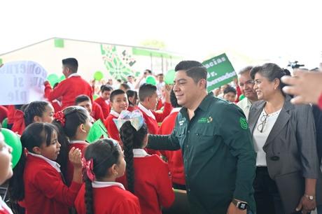 Educación y espacios dignos para la región Centro