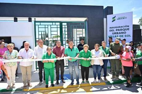 Ricardo Gallardo entrega área deportiva y purificadora gratuita a familias de 3 municipios