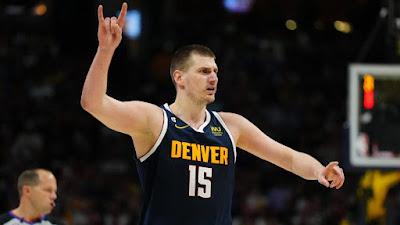 Nikola Jokic: 61 Puntos, 10 Rebotes y 10 Asistencias en un Partido NBA Histórico Nikola Jokic: 61 Puntos, 10 Rebotes y 10 Asistencias en un Partido NBA Histórico