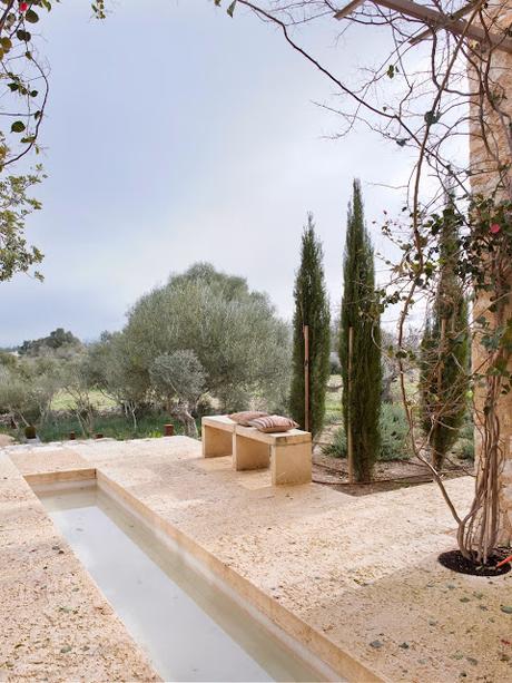 Una casa de campo en Mallorca que lo tiene todo: calma, carácter y color en su justa medida