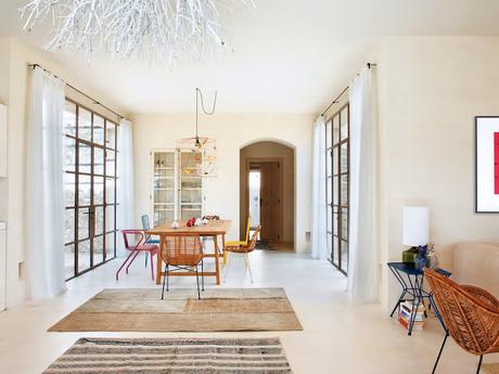 Una casa de campo en Mallorca que lo tiene todo: calma, carácter y color en su justa medida