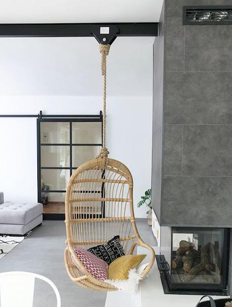 De la terraza al salón: cómo integrar muebles de jardín en el interior (sin que parezca un apaño)