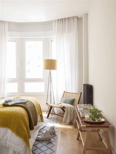 De la terraza al salón: cómo integrar muebles de jardín en el interior (sin que parezca un apaño)