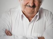 Otro hombre fuerte política descansa paz🙏