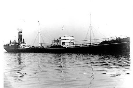 EL SUBMARINO PIRATA ITALIANO “DIASPRO” Y EL PETROLERO “WOODFORD”