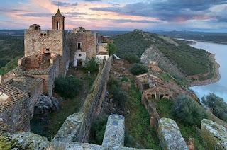 De la encomienda al recuerdo: la Orden de Alcántara y su huella en la historia de España De la encomienda al recuerdo: la Orden de Alcántara y su huella en la historia de España