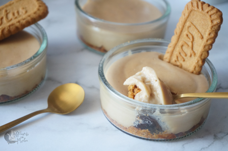 Vasitos de crema con galletas Lotus
