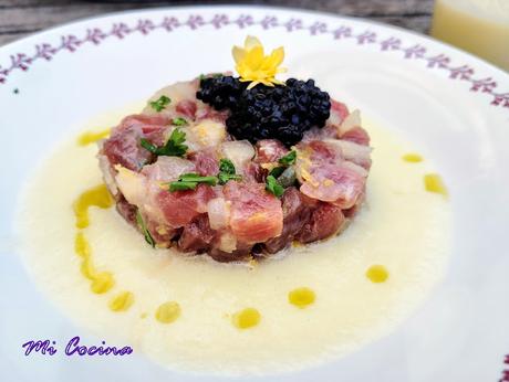 TARTAR DE ATÚN Y MELÓN CON CREMA DE MELÓN TARTAR DE ATÚN Y MELÓN CON CREMA DE MELÓN