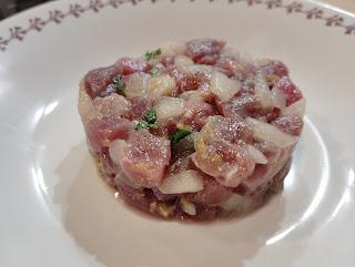 TARTAR DE ATÚN Y MELÓN CON CREMA DE MELÓN