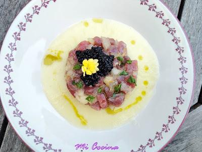 TARTAR DE ATÚN Y MELÓN CON CREMA DE MELÓN
