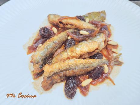 BOQUERONES EN ESCABECHE DE VINO MOSCATEL, PASAS Y PIÑONES