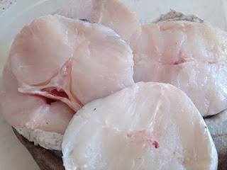 ENSALADILLA MALAGUEÑA DE MERLUZA Y PATATAS CON HABICHUELAS VERDES.