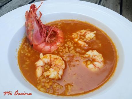 CAZUELA DE ARROZ CALDOSO CON BROTOLAS Y  GAMBAS ROJAS