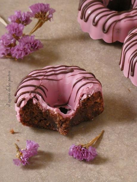 Financier de Cacao con Ruby Financier de Cacao con Ruby