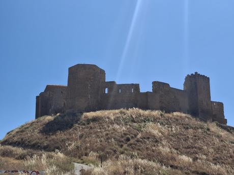 BLOGSSIPGIRL TE ANIMA A DESCUBRIR: CASTILLO DE MONTEARAGÓN EN QUICENA (HUESCA)
