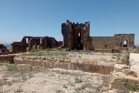 BLOGSSIPGIRL TE ANIMA A DESCUBRIR: CASTILLO DE MONTEARAGÓN EN QUICENA (HUESCA)