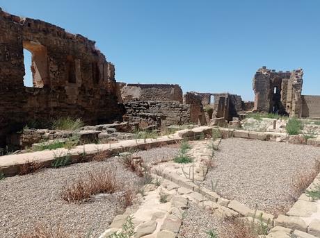 BLOGSSIPGIRL TE ANIMA A DESCUBRIR: CASTILLO DE MONTEARAGÓN EN QUICENA (HUESCA)