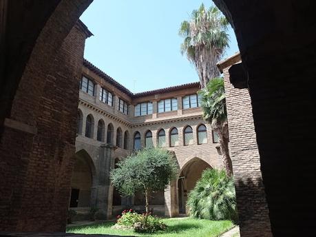 BLOGSSIPGIRL TE ANIMA A DESCUBRIR: MONASTERIO DE LA RESURRECCIÓN. UNA JOYA, UN REMANSO DE PAZ EN EL CENTRO DE ZARAGOZA